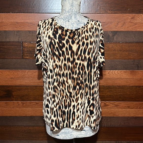 East 5th Tops - East 5th Stretchy Scoop Neck Short Sleeve Animal Print Blouse